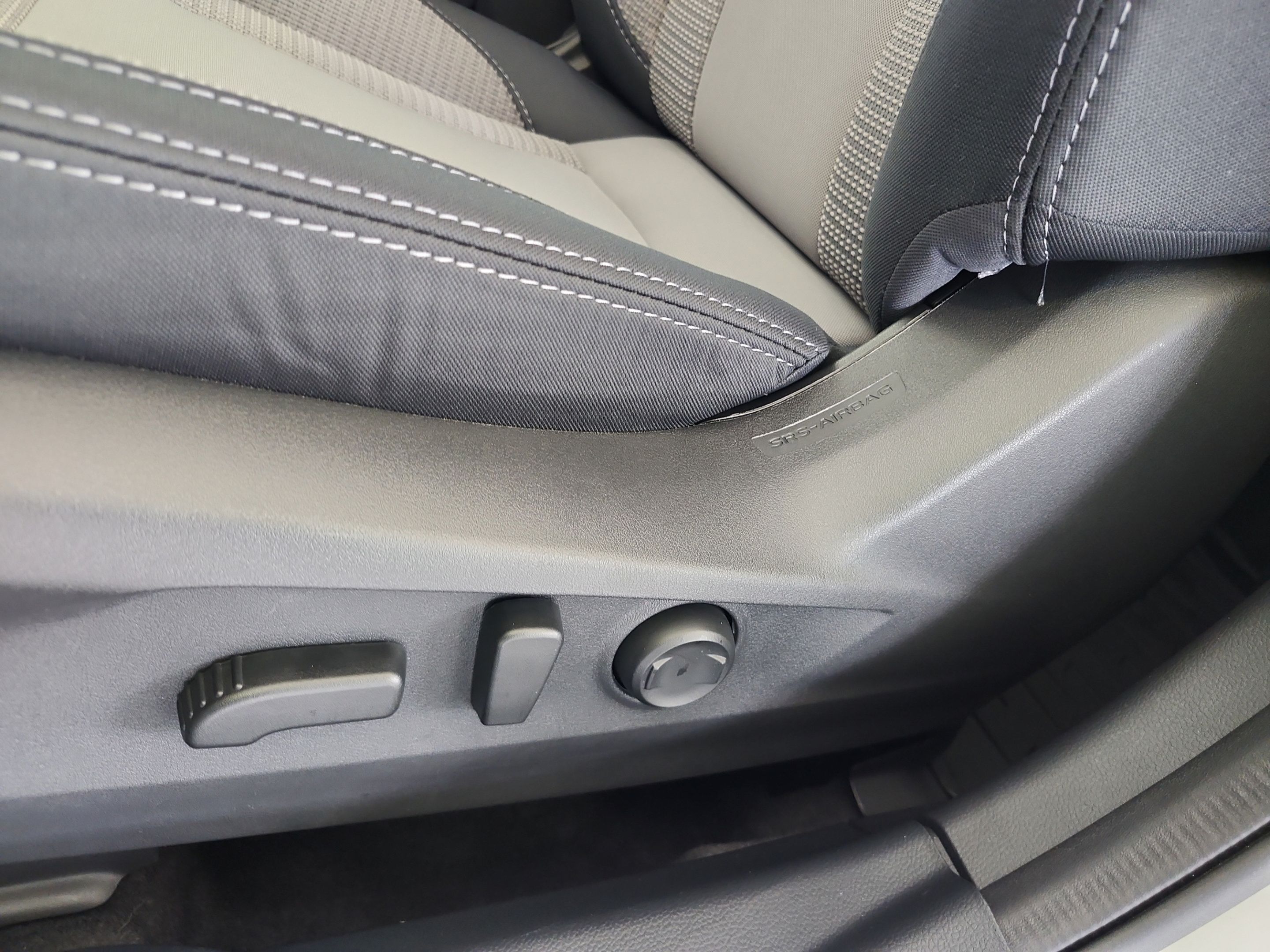 Used 2025 Subaru Outback Premium AWD/4WD image 16