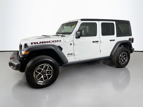 Used 2024 Jeep Wrangler Unlimited Rubicon AWD/4WD image 4