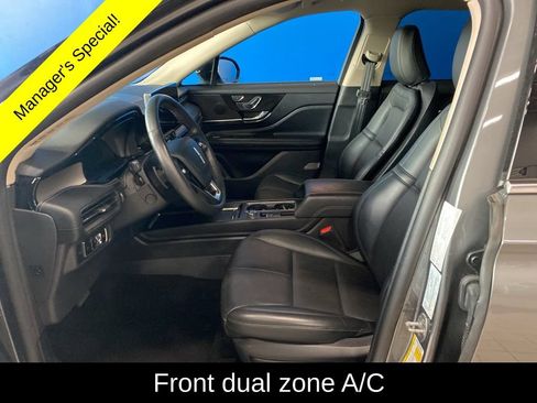 Used 2025 Lincoln Corsair Reserve w/ Towing Package AWD/4WD image 11