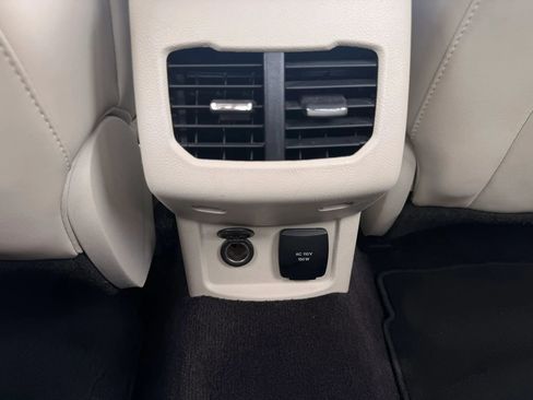 Used 2017 Ford Fusion Energi Platinum FWD image 26