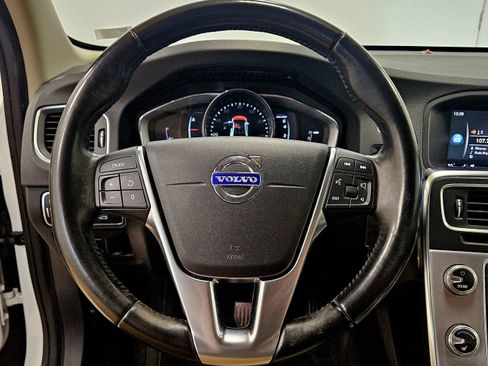 Used 2018 Volvo S60 T5 Dynamic w/ Vision Package image 39