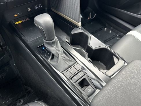 Certified 2025 Toyota Camry SE image 20