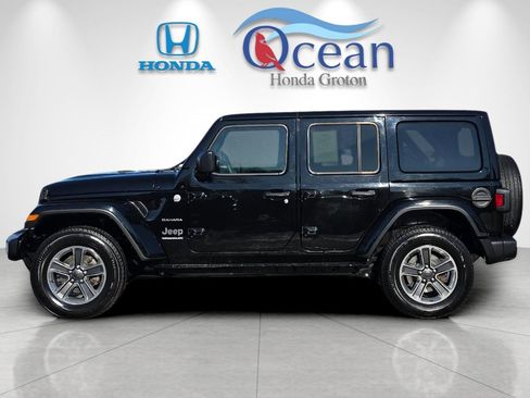 Used 2023 Jeep Wrangler Sahara image 8