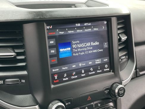 Used 2019 RAM 1500 Big Horn image 32