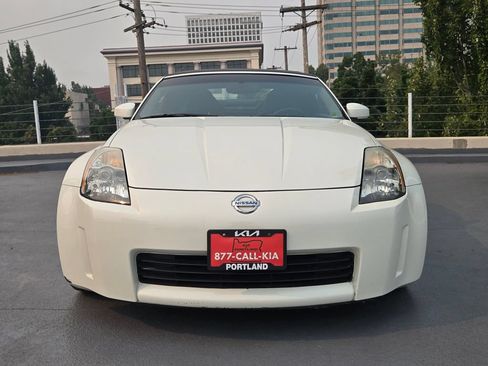 Used 2004 Nissan 350Z Touring RWD image 8