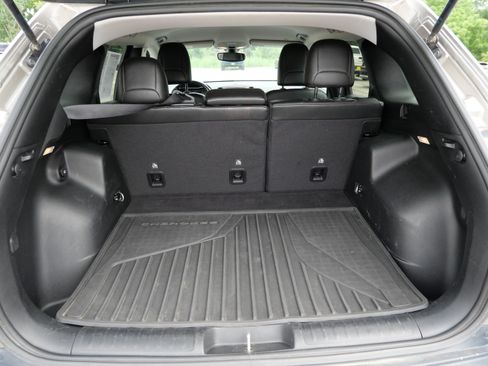 Used 2020 Jeep Cherokee Trailhawk w/ Cold Weather Group AWD/4WD image 18