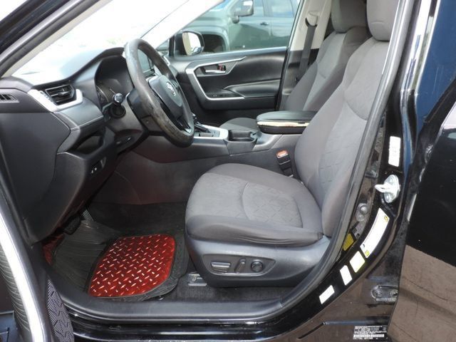 Used 2021 Toyota RAV4 XLE FWD image 20