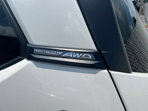 Used 2026 Subaru Forester Premium AWD/4WD image 7