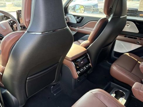 New 2026 Lincoln Aviator Reserve AWD/4WD image 15