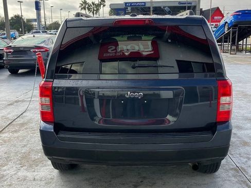 Used 2016 Jeep Patriot Sport w/ Power Value Group FWD image 2