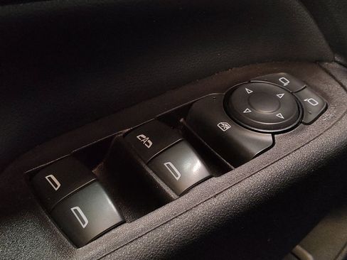 Used 2021 Chevrolet Equinox LT image 27