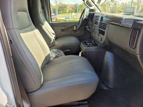 New 2025 Chevrolet Express 2500 w/ Driver Convenience Package image 17