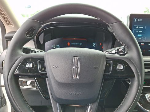 Certified 2024 Lincoln Corsair AWD image 20