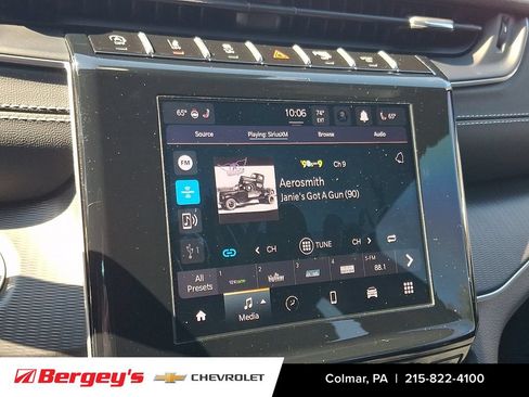 Used 2024 Jeep Grand Cherokee Altitude AWD/4WD image 19