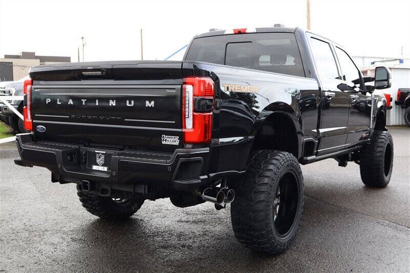 Used 2024 Ford F350 Platinum w/ Tremor Off-Road Package AWD/4WD image 5