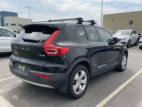 Used 2021 Volvo XC40 T5 Momentum w/ Premium Package AWD/4WD image 4