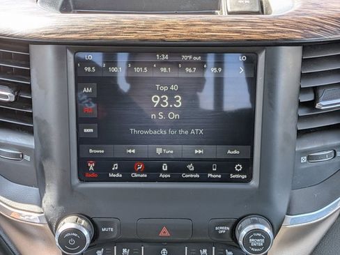 Used 2020 RAM 1500 Laramie image 9