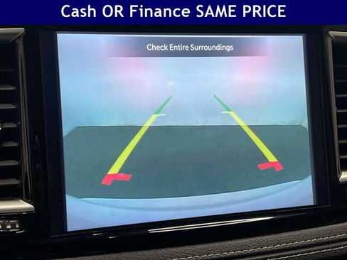 Used 2024 Chrysler Pacifica Limited FWD image 30