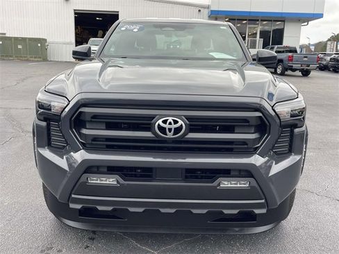 Used 2025 Toyota Tacoma SR5 image 7