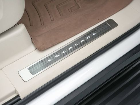 Used 2023 Cadillac Escalade Sport Platinum image 31