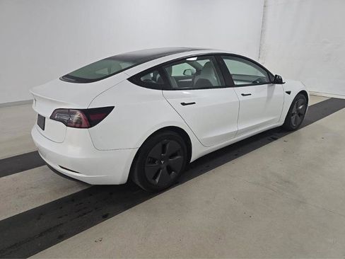 Used 2023 Tesla Model 3 Standard Range RWD image 4