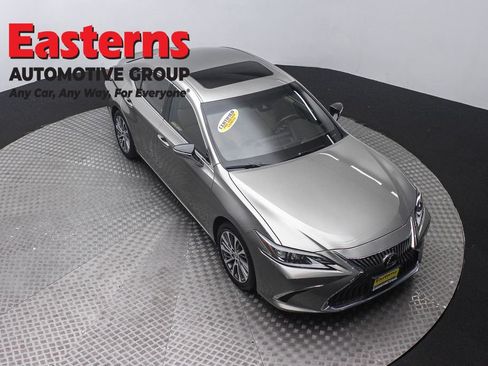 Used 2021 Lexus ES 350 w/ Premium Package FWD image 3