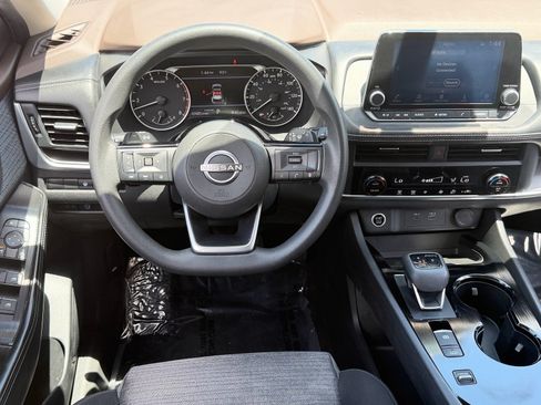Certified 2023 Nissan Rogue SV FWD image 13