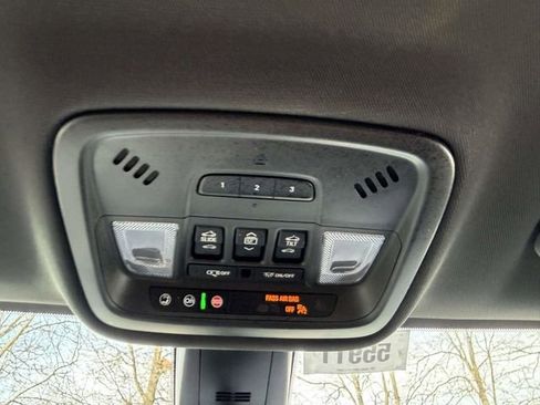 Certified 2023 Chevrolet Traverse RS AWD/4WD image 33