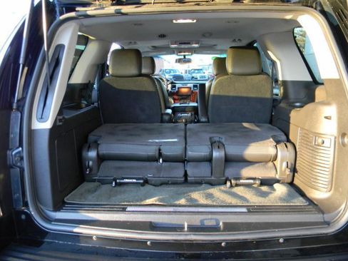 Used 2014 Cadillac Escalade Premium image 13