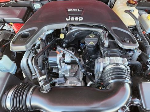 Used 2021 Jeep Wrangler Unlimited Willys image 29