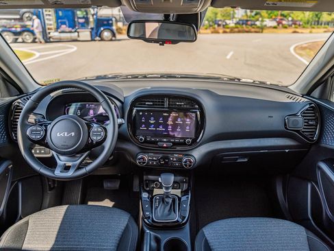 New 2025 Kia Soul EX image 18
