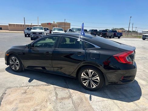 Used 2018 Honda Civic EX-T image 6