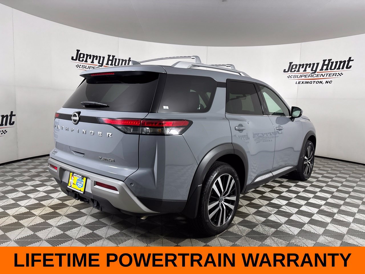 Used 2025 Nissan Pathfinder Platinum w/ Cargo Package FWD image 6