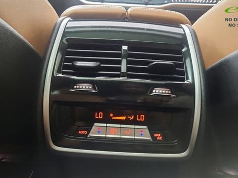 Used 2025 BMW X7 xDrive40i w/ M Sport Package AWD/4WD image 60