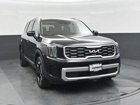 Used 2025 Kia Telluride S FWD image 10