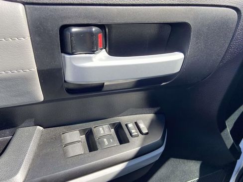 Used 2021 Toyota Tundra Limited w/ Limited Premium Package image 16