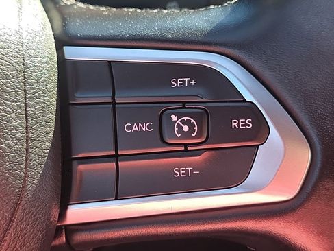 Used 2022 Jeep Compass Latitude w/ Convenience Group AWD/4WD image 28