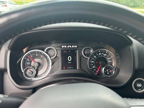 Used 2021 RAM 2500 Big Horn w/ Towing Technology Group AWD/4WD image 9