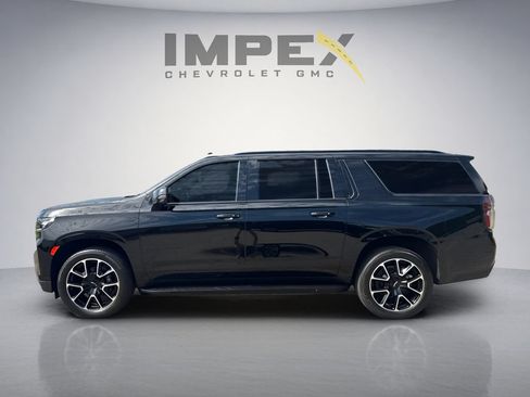 Used 2023 Chevrolet Suburban RST w/ Luxury Package AWD/4WD image 2