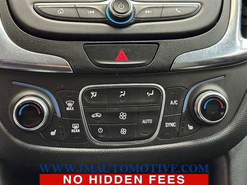 Used 2020 Chevrolet Equinox LT w/ Midnight Edition image 35