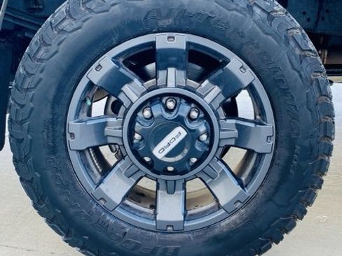 Used 2023 Ford F250 Lariat w/ Lariat Ultimate Package image 9