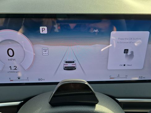 New 2026 Genesis GV70 2.5T Select AWD/4WD image 18