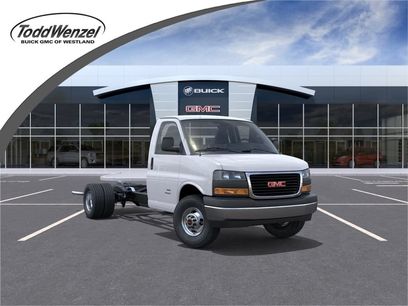 New 2026 GMC Savana 3500 w/ Power Convenience Package