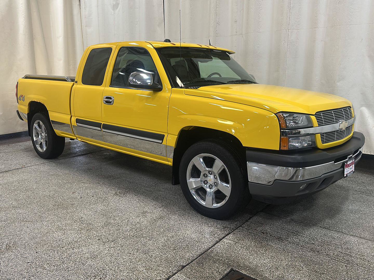 Used 2005 Chevrolet Silverado 1500 LT w/ Light Duty Power Package AWD/4WD image 7