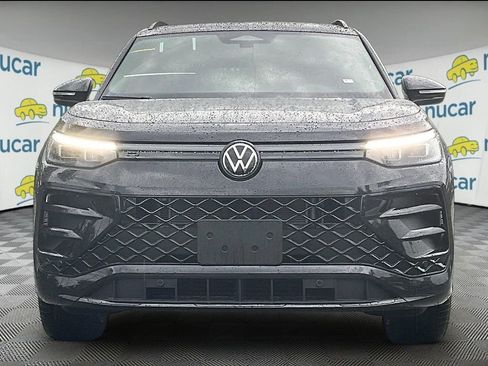 New 2026 Volkswagen Tiguan SE R-Line AWD/4WD image 3