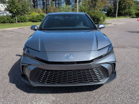 Used 2026 Toyota Camry SE FWD image 9