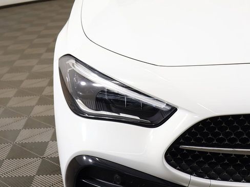 Used 2025 Mercedes-Benz CLE 300 4MATIC Coupe image 14