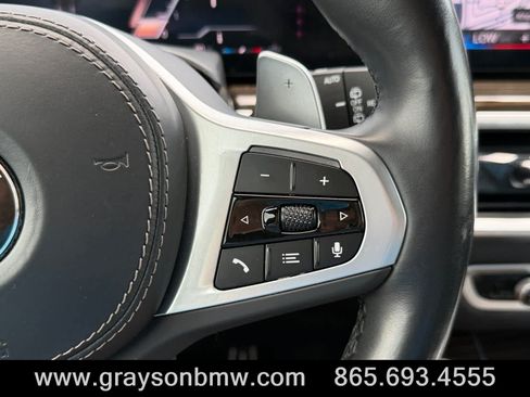 Used 2023 BMW X7 xDrive40i w/ Dynamic Handling Package AWD/4WD image 29