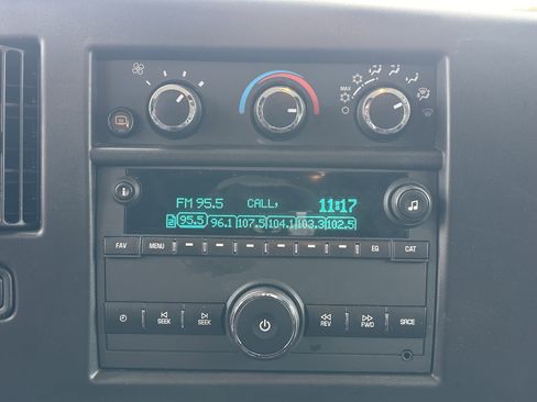 Used 2024 Chevrolet Express 2500 w/ Driver Convenience Package image 25