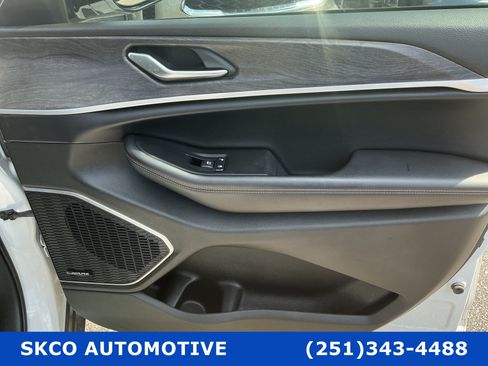 Used 2021 Jeep Grand Cherokee L Limited AWD/4WD image 12